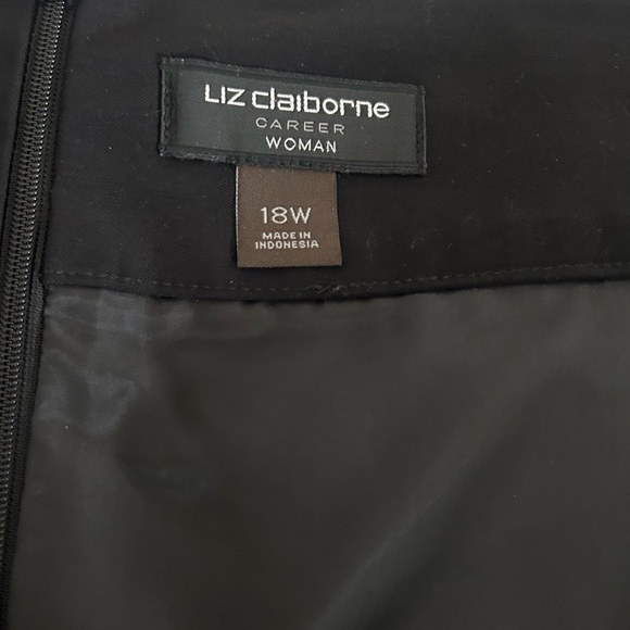 Liz Claiborne Career 18 W Elegant Black Pencil Skirt - Picture 2 of 4